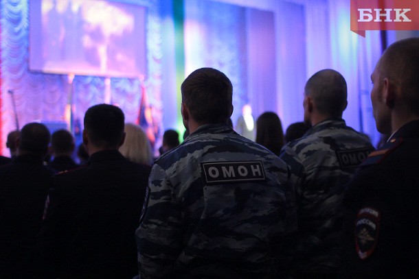 В филармонии Сыктывкара чествовали сотрудников органов внутренних дел  