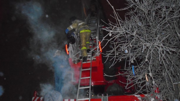 МЧС по Коми: В Ухте на пожаре пострадали три человека