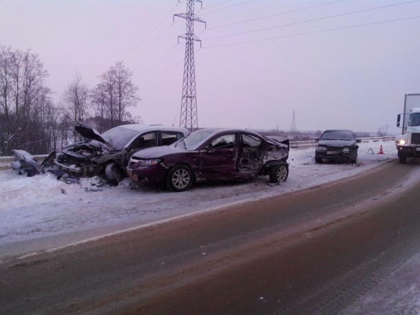 Народный корреспондент: «Автомобильная пробка из-за аварии на Краснозатоноском мосту парализовала движение на несколько часов»