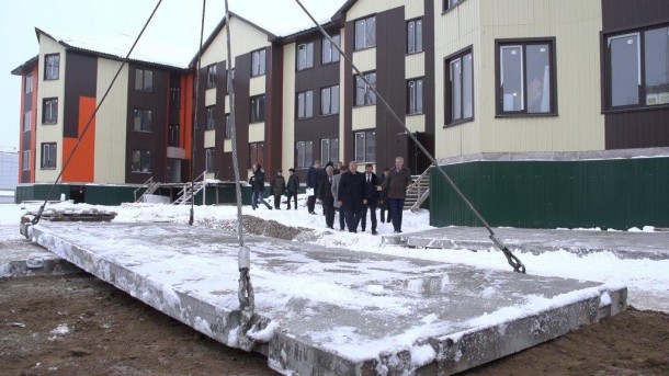 Возбуждено уголовное дело о растрате при строительстве дома для переселенцев в Усинске