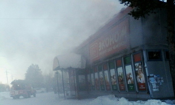 В Печоре горел продовольственный магазин «Эконом»