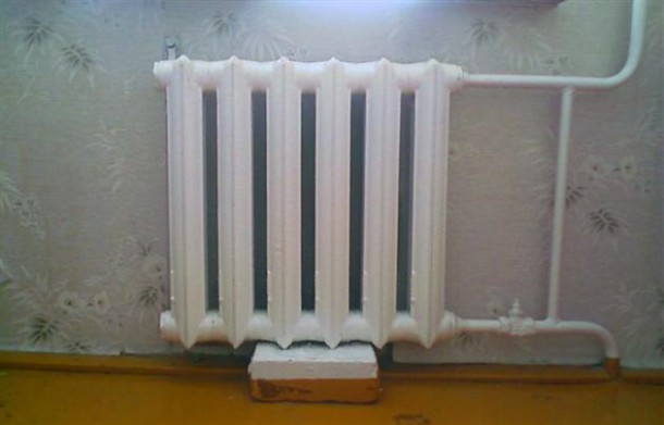 Демонтаж радиаторов не избавил жительницу Троицко-Печорска от платы за тепло
