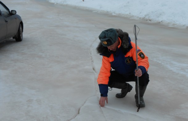 В Коми начали снижать тоннаж для транспорта на ледовых переправах