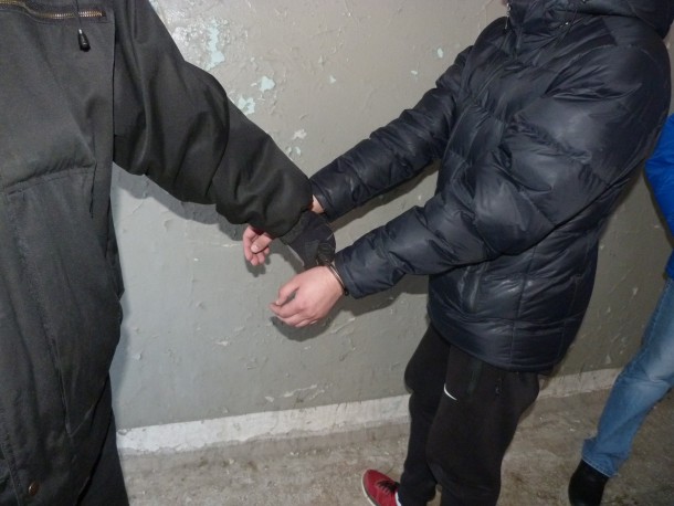 Наркополицейские Коми задержали в марте членов восьми группировок