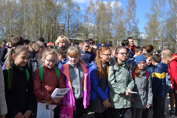 Более полутысячи жителей Выльгорта хором спели гимн Республики Коми