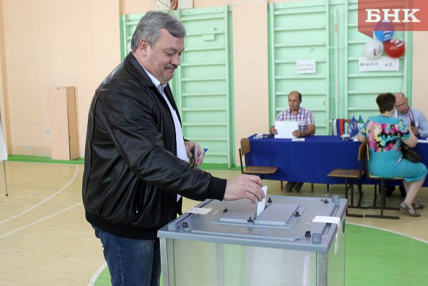 В бюллетене думского предварительного голосования  «Единой России» Сергей Гапликов отметил пятерых 