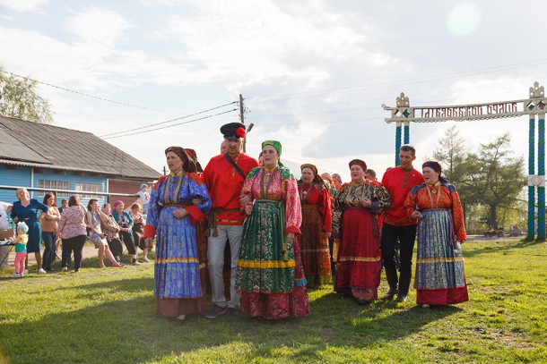 Сегодня жители Усть-Цильмы водили первую в этом году горку