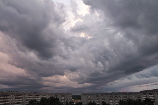 В Сыктывкаре и южных районах Коми ожидаются ливни, местами с градом