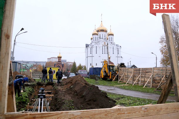 На спорном участке в центре Сыктывкара началось строительство